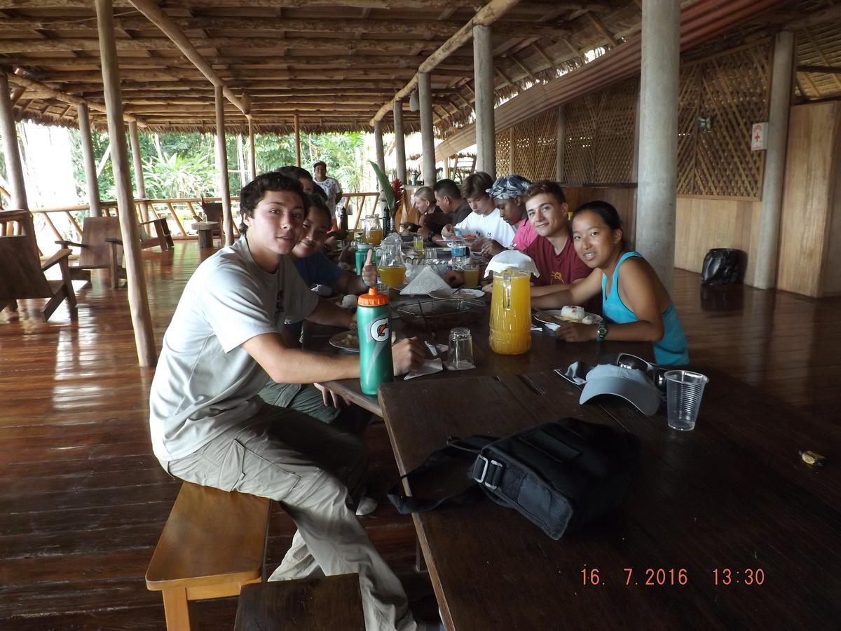 Tres Chimbadas Lake Lodge Tambopata Exterior foto